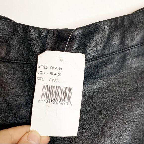 REMAIN NWT Faux Leather Mini Skater Skirt High-Waisted Flare-Hem Black Sz Small - Picture 9 of 11